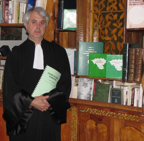 Michel LAGARDE, Docteur d'"Etat en droit, spécialiste français du droit forestier.