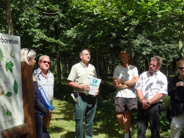 Jean-Noël CABASSY Co-président de Forestiers duMonde® présente les objectifs et les valeurs de l'ONGE.Vendredi 29 uin 2018.