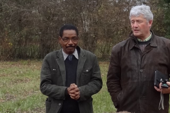 Le Docteur Abdallahi DIARRA, Mauritanien, actuel Coordinateur du CODESEN et Paul BROSSAULT, Français, Chargé de mission \"Cigogne noire\" pour l\'ONGE Forestiers du Monde®