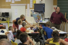 Carole CLEMENT, Professeure des écoles, accompagne les écoliers dans leurs apprentissage. Vendredi 21 septembre 2018.