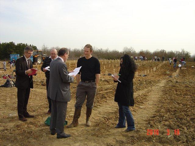 Accueil de la presse. Réhabilitation pédagogique biodiverse de Villers la faye. Vendredi 19 mars 2010.